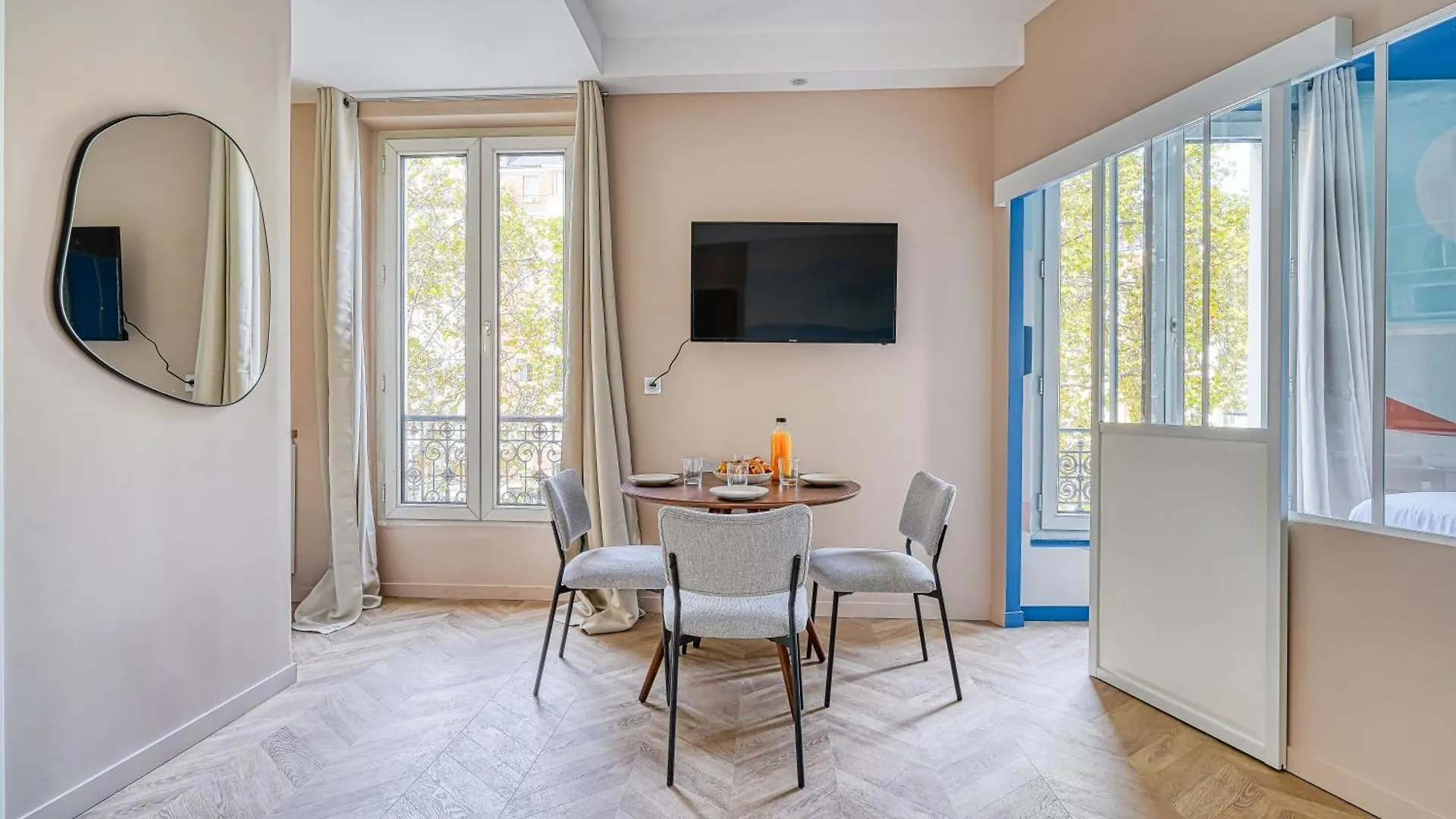 Appartement Colore Wagram Paris