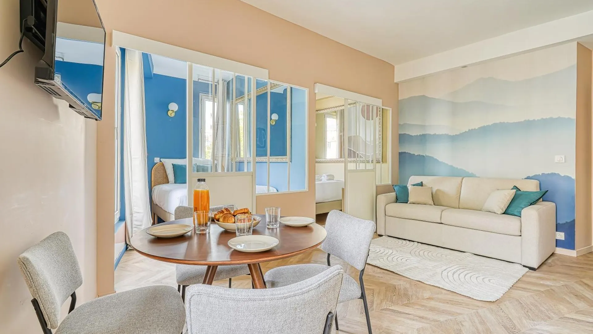 Appartement Colore Wagram Paris France