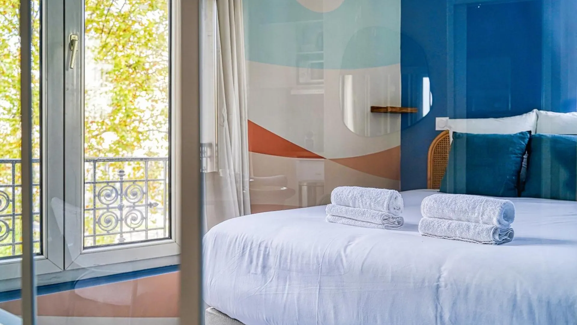 Apartment Appartement Colore Wagram Paris France